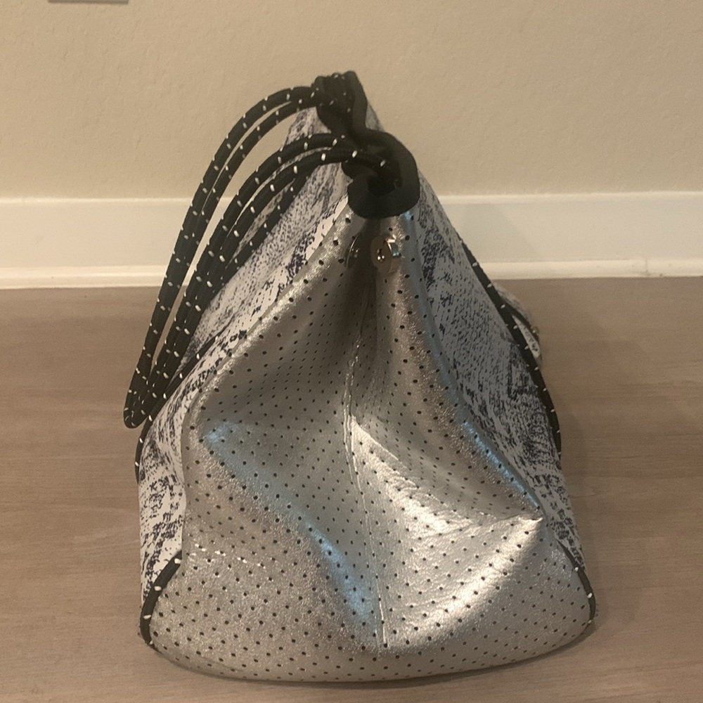 Multipurpose bag - Picture 3 of 5